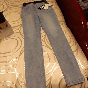 Slim factor ,denim light wash pull on ankle pants